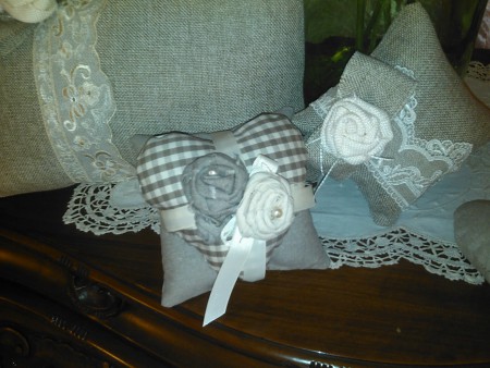 cuore e cuscinetto in tessuto